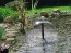 Pontec PondoVario Fountain Pump in funzione in un laghetto alla modalità minima